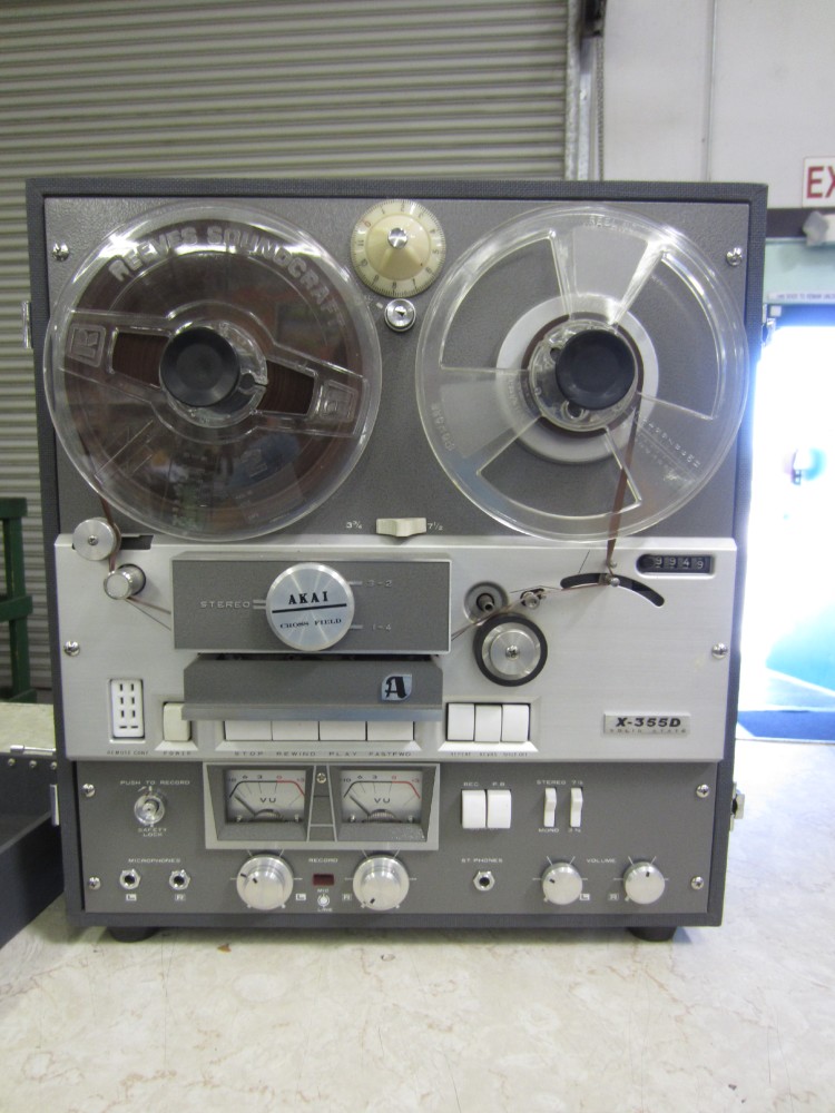 Reel-To-Reel Tape Recorder, Akai X-355D SerNo X35241, 1 Tape Teel And 1 Take-Up Reel, Tape Mechanism Works, Practical, Gray, Akai