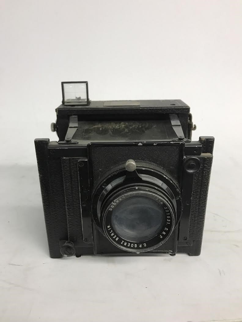 C.P. Goerz Anschütz Ango High Speed Camera. Side Handle.  With Dogmar Lens (1:3.5, F=15cm, Ser.No.631631).  First manufactured: 1922, Black, C.P. Goerz, 1920+, Wood