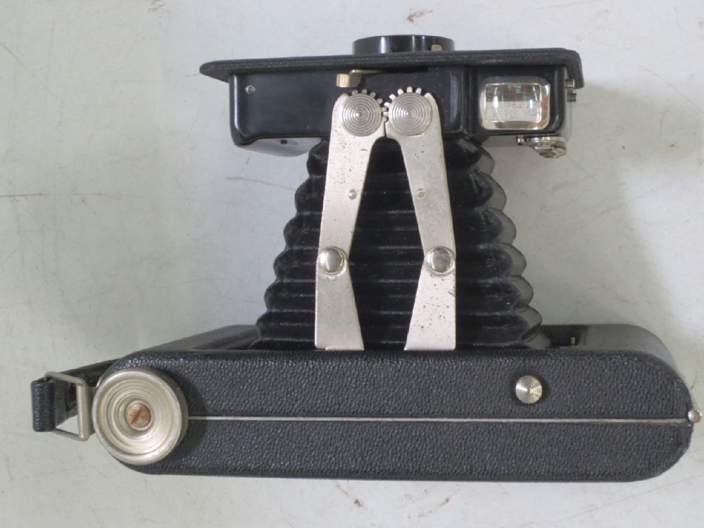 Camera, Amateur, Jiffy Kodak Six-20 Series II, Manufactured From July 1937 To June 1948, Black, 1930+, Metal, USA