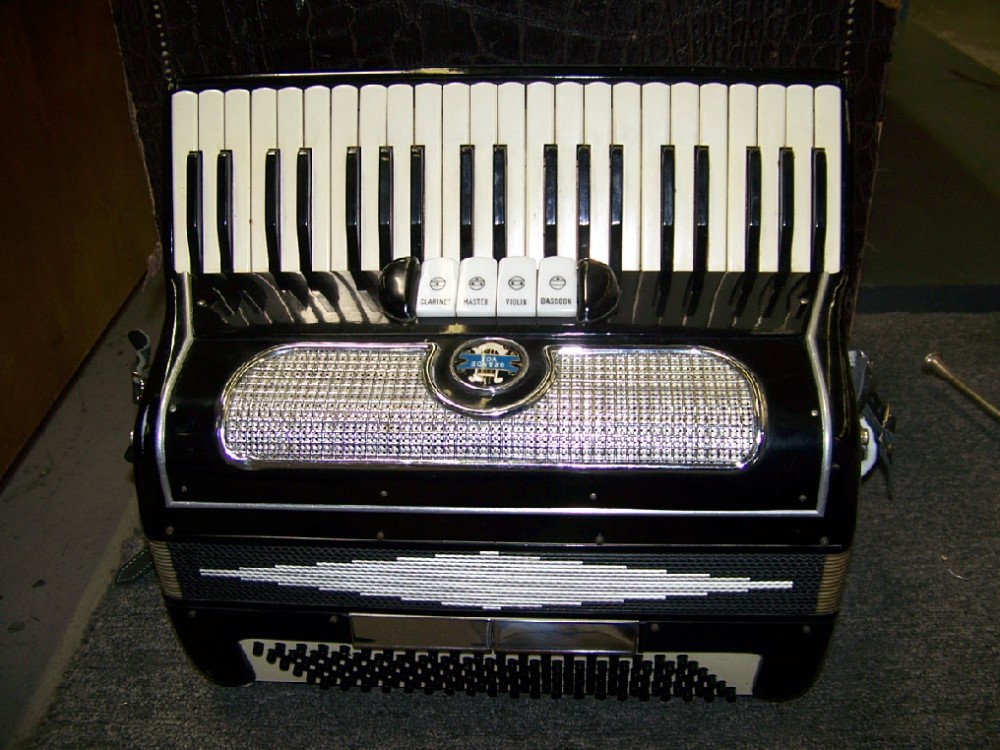 Accordion, Grande Vox, Comes With Straps, Black, Vox, 1950s+, 18" H, 18" W, 10" L