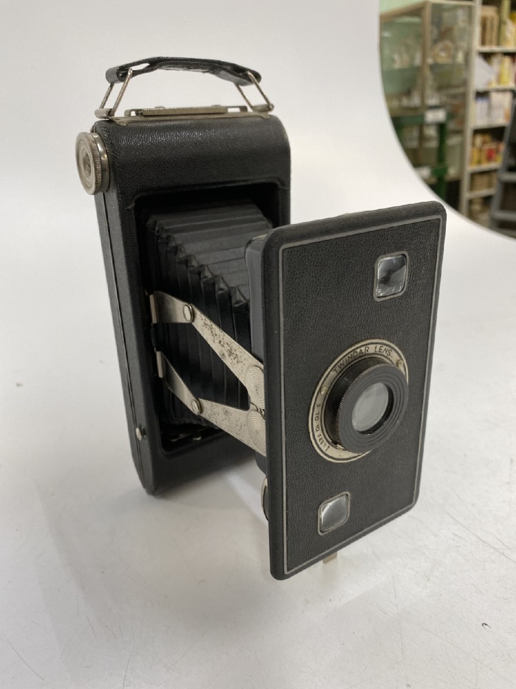 Camera, Kodak, Jiffy Six-20 Series II, Manufactured 1937-1948, Black, Kodak, 1930s+, Metal