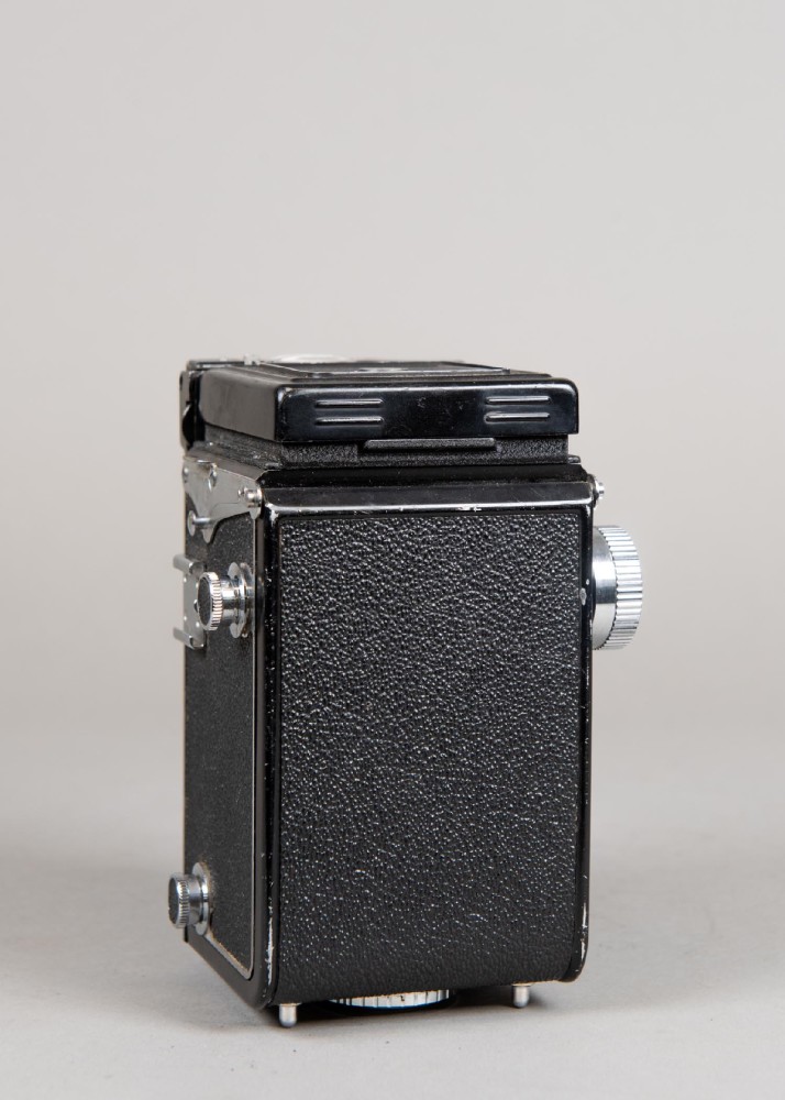 Yashica-Mat EM Model,  No Serial Number, With Copal-MXV Lenses, With Neck Strap., Black, Yashica, Metal