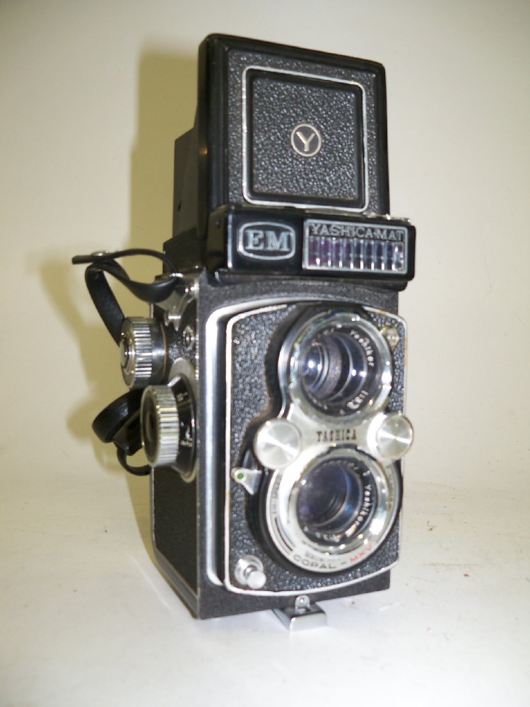 Yashica-Mat EM Model,  No Serial Number, With Copal-MXV Lenses, With Neck Strap., Black, Yashica, Metal