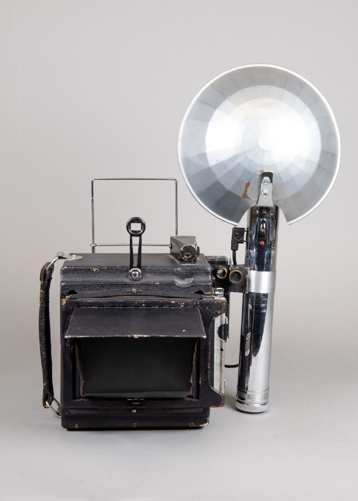 Camera, Graflex Speed Graphic, with Side Handle And Film Magazine, Comes with Separately Barcoded Flash., Black, Graflex, 1940s+, Metal
