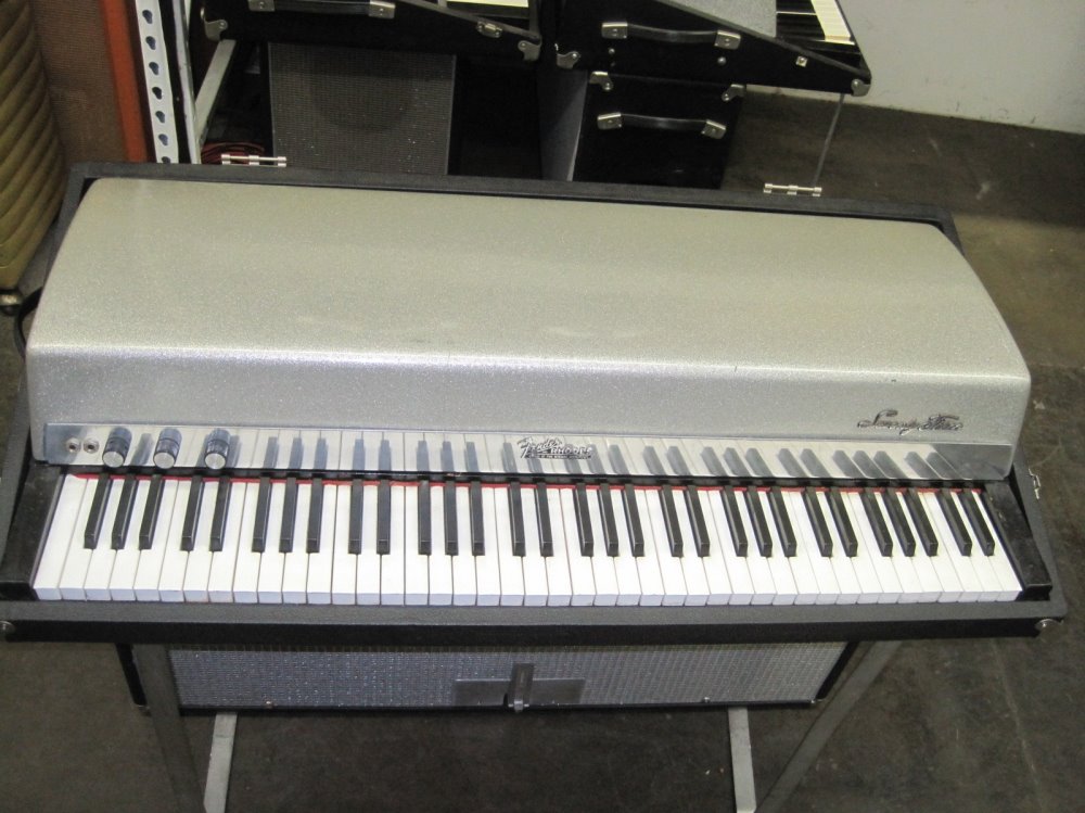Keyboard, Piano, Rhodes Piano 73 Key, Black Tolex With Silver Sparkle Top, Introduced 1965, Non-Operational, Has Cover, Matching "Suitcase" Speaker Cabinet Available, Black, Sparkle, Fender, 1960s+
