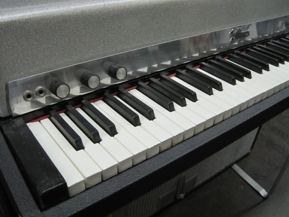 Keyboard, Piano, Rhodes Piano 73 Key, Black Tolex With Silver Sparkle Top, Introduced 1965, Non-Operational, Has Cover, Matching "Suitcase" Speaker Cabinet Available, Black, Sparkle, Fender, 1960s+