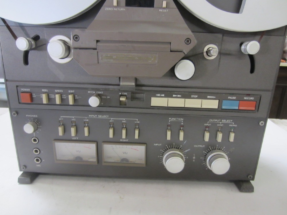 Reel-To-Reel Tape Recorder, Tascam 32, Tape Runs, No Sound, S/N 440013-54, Practical, Gray, Tascam, Plastic, 7"H, 16"W, 18"L