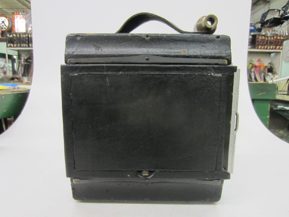 Camera, Graflex, Folmer & Schwing Div (Kodak), Top Handle Model.  Manufactured 1912-1927, Black, 1920s+, Wood, USA