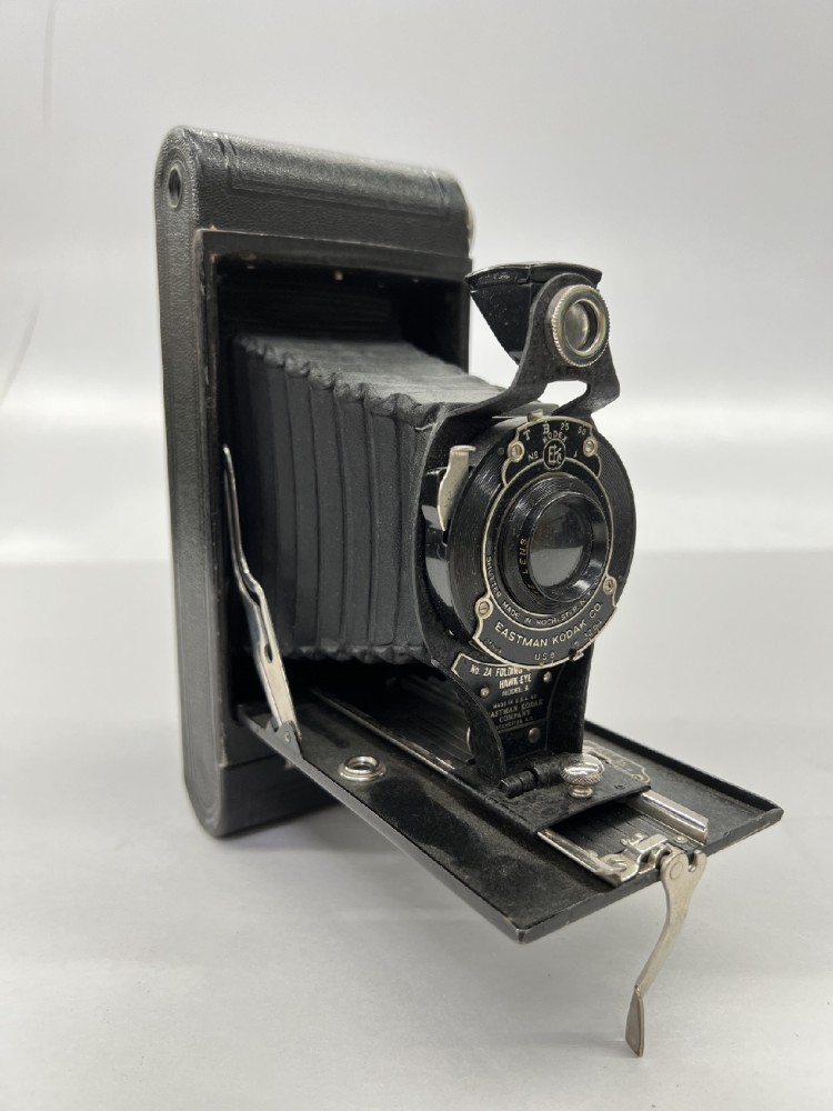 Camera, Amateur, Kodak No2A Folding Cartridge Hawk-Eye Model B, Circa 1926, Black, 1920s+, Metal