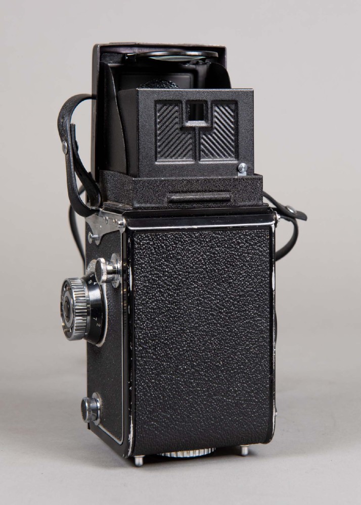 Camera, Yashica Mat, Serial Number 841687, With Neck Strap, Black, Yashica, 1950s+, Plastic, 3.5, 3", 6"