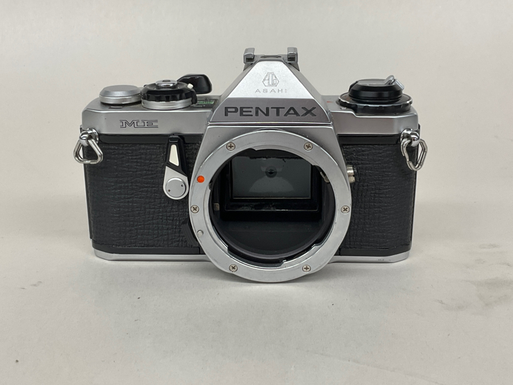 Camera, 35MM, Asahi Pentax ME.  Serial 1142262, Black, 1970s+, Metal