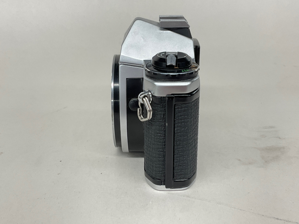 Camera, 35MM, Asahi Pentax ME.  Serial 1142262, Black, 1970s+, Metal