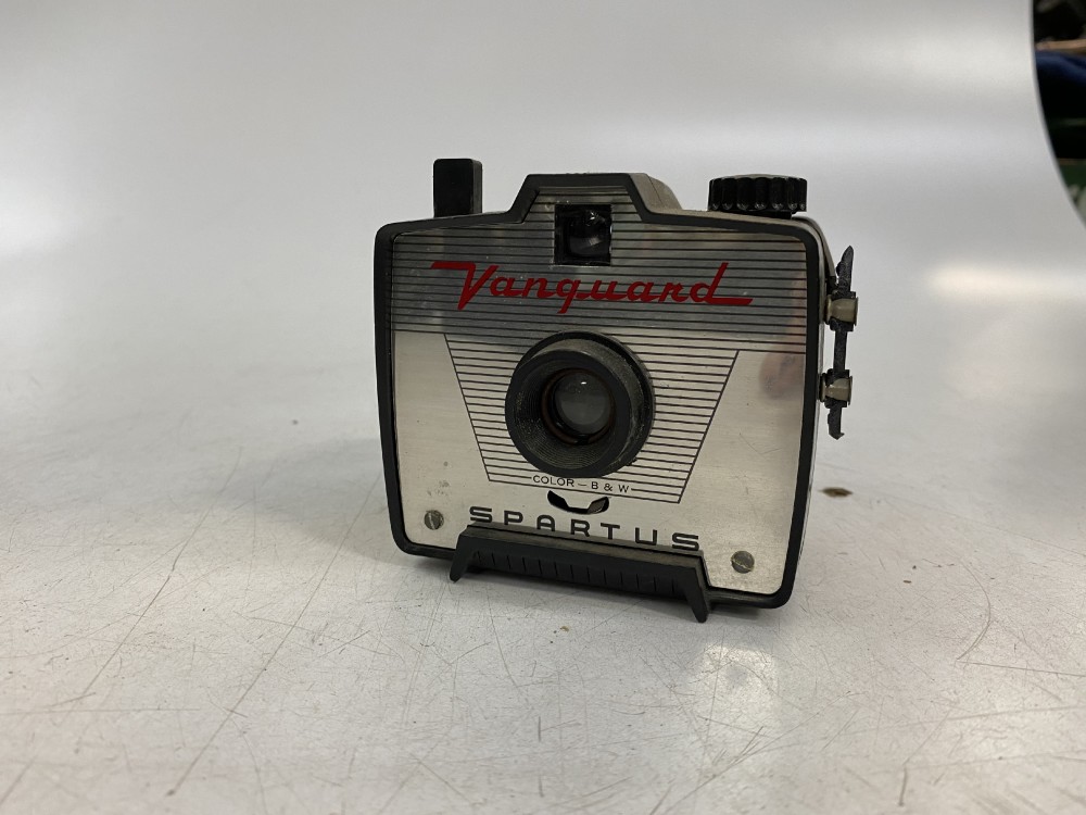 Harold Product Co.  Vanguard Spartus.  Used 127 film.  Introduced 1961., Black, Harold Product Co., 1960+, Metal