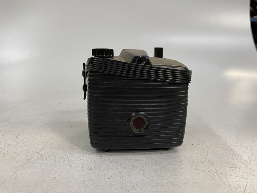 Harold Product Co.  Vanguard Spartus.  Used 127 film.  Introduced 1961., Black, Harold Product Co., 1960+, Metal