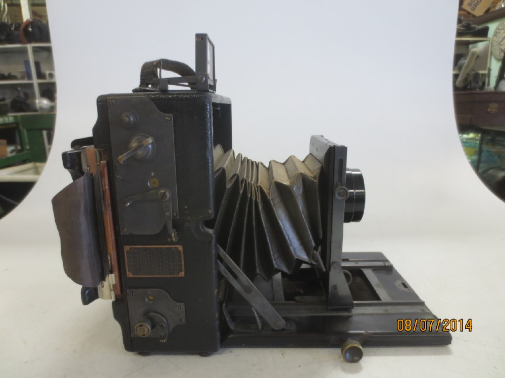 Camera, Graflex, Top Handle Model.  Manufactured 1912-1927, Black, 1920s+, Wood