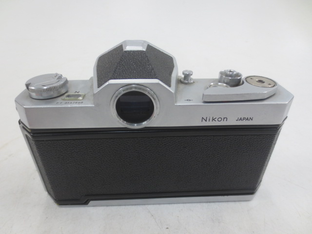 Camera, 35mm, Nikkormat, Ser.No.FT3542840, Silver, Nikkon, 1967+, Metal, Japan