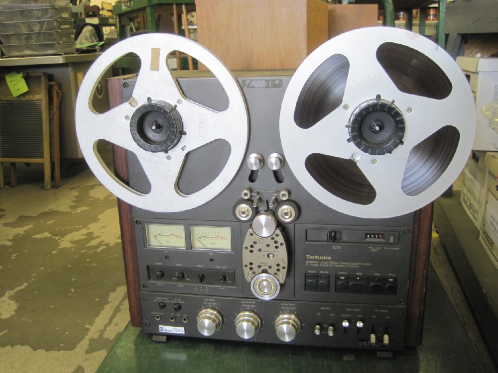 Reel-To-Reel Tape Recorder, Technics Model No R5-1500US, Ser#  RL006302. Mechanism Is Practical, But Lights Do Not Light Up, Black, Technics, 1970s+, 18"H, 20"W, 10"D